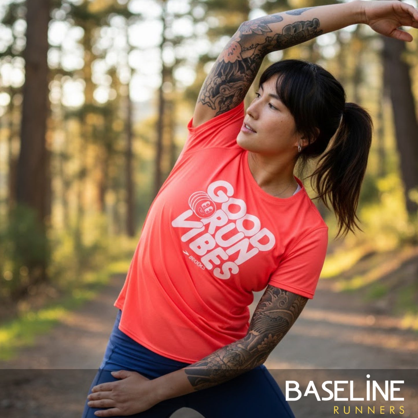 BROOKS SHIRT TEE DISTANCE 3.0 WN NEO CAYENNE/GOOD RUN VIBES (AW25)