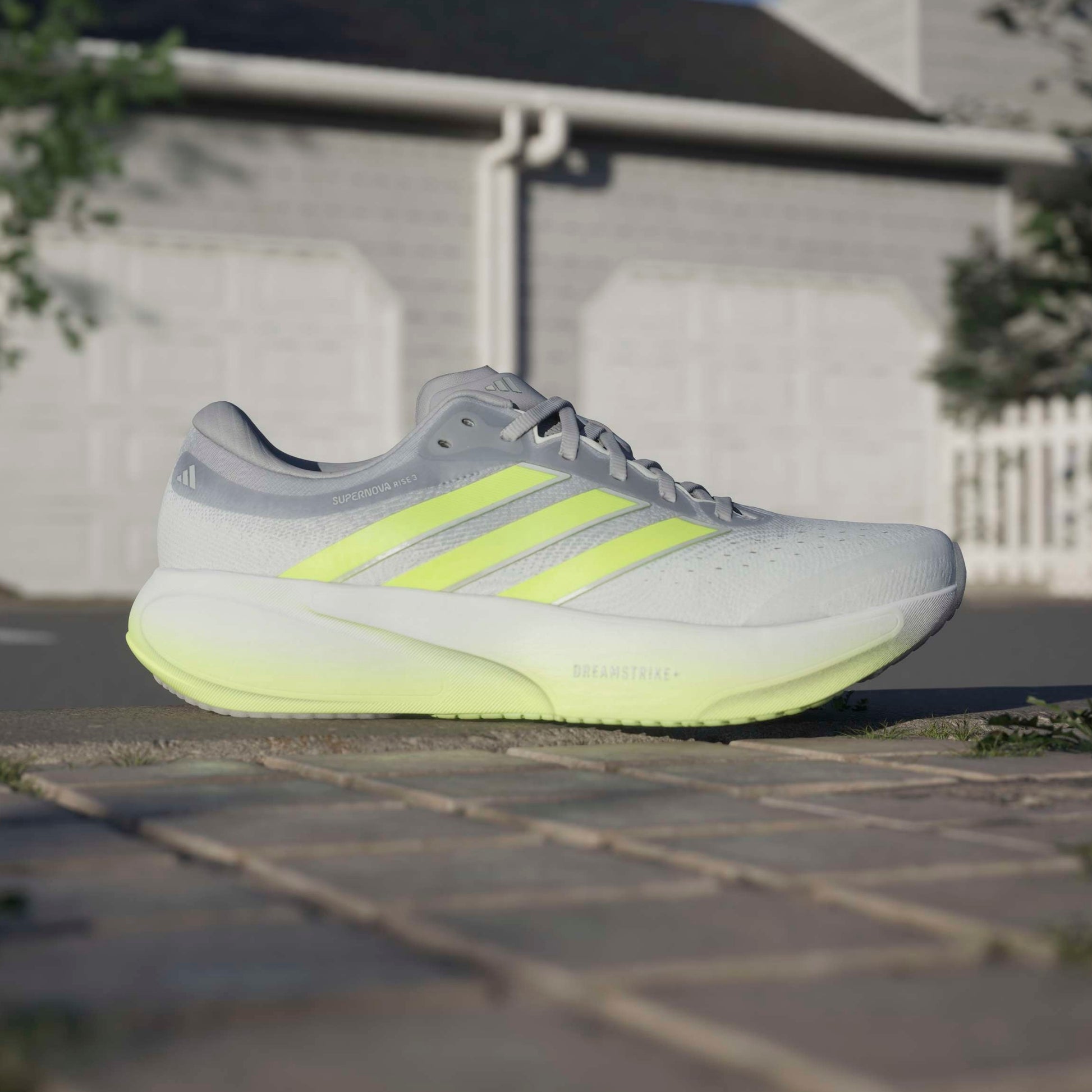 ADIDAS SHOE SUPERNOVA RISE 3 MN SILVER/YELLOW (SS26) Baseline Runners ADIDAS SHOE SUPERNOVA RISE 3 MN SILVER/YELLOW (SS26) Baseline Runners