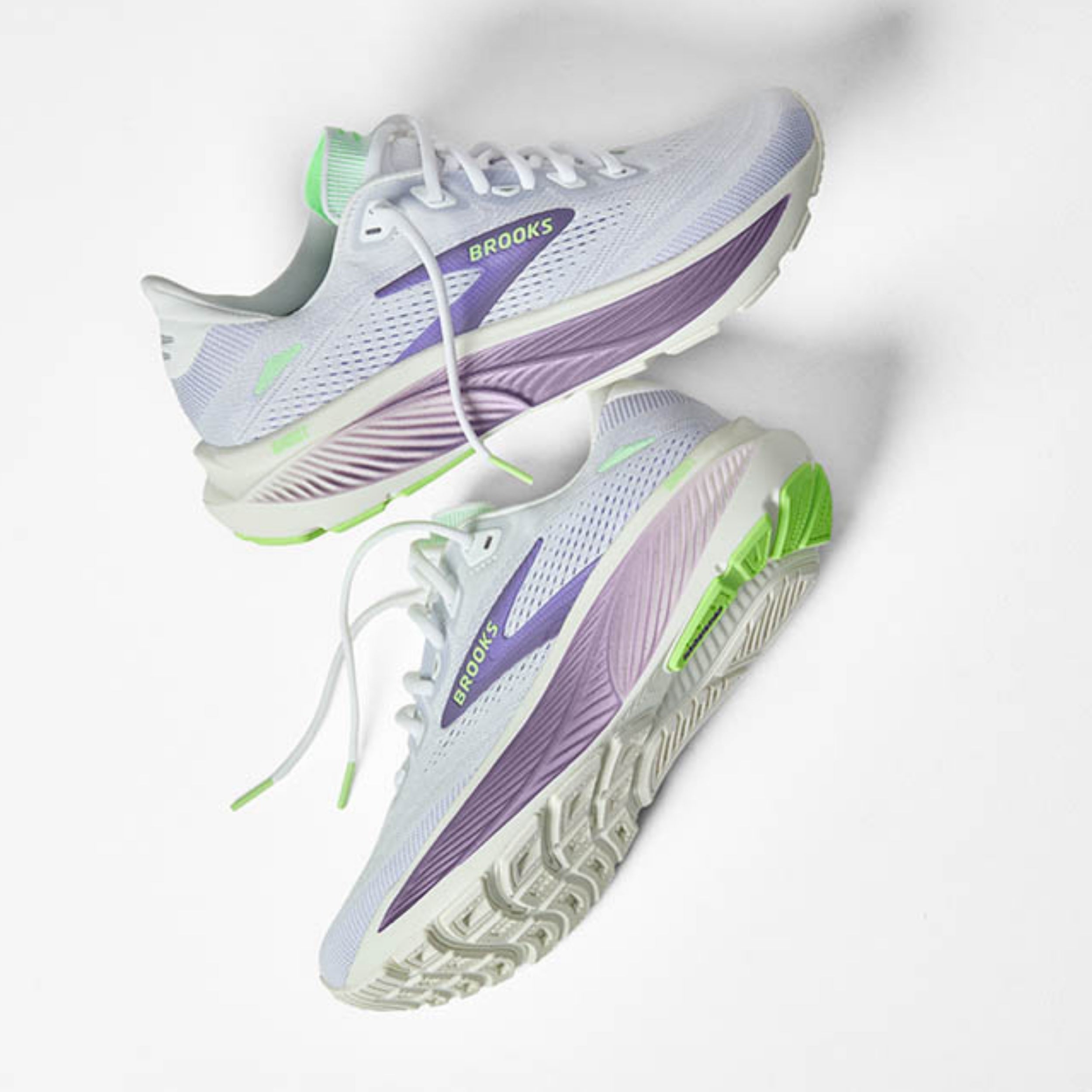 BROOKS SHOE GHOST 18 WN WHITE/PURPLE HEBE/GREEN (AW26) – Baseline